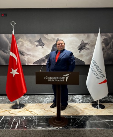 Dr. Tayfun BEL - Pengasas & CEO